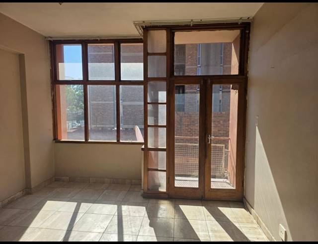 1 BEDROOM APARTMENT FOR SALE IN ARCADIA